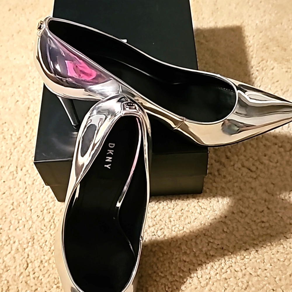 Ladies shoes